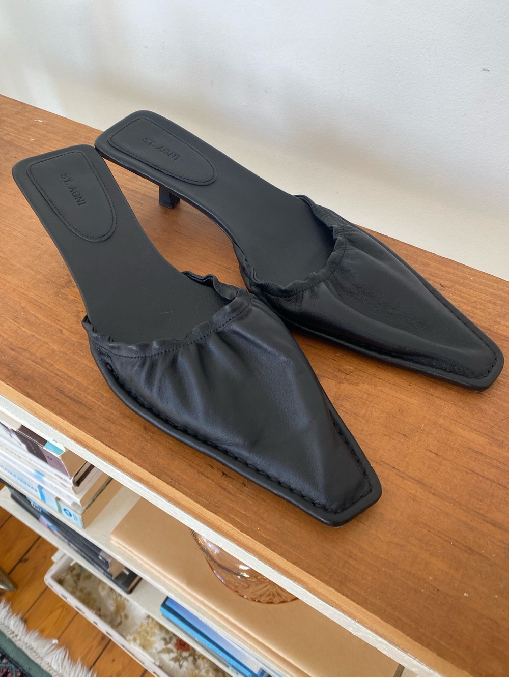 St. Agni Gathered Kitten Heels in black - Picture 3 of 15